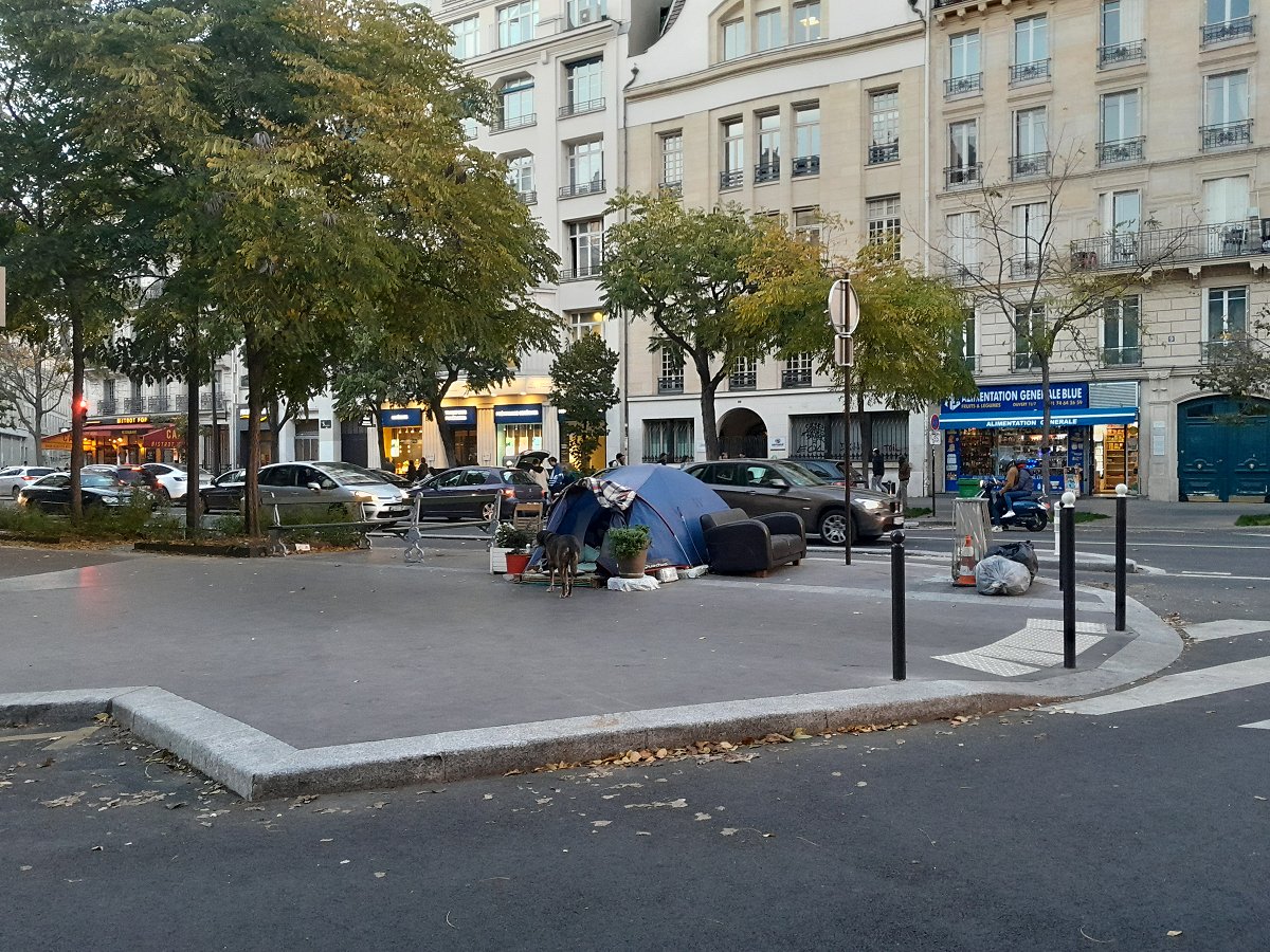 Homelessness In Paris FAVAS NET   News 154 24oct2022 Paris 2 